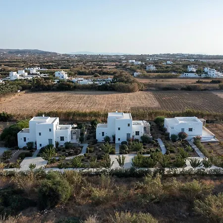 Isalos Naxos * Naxos City