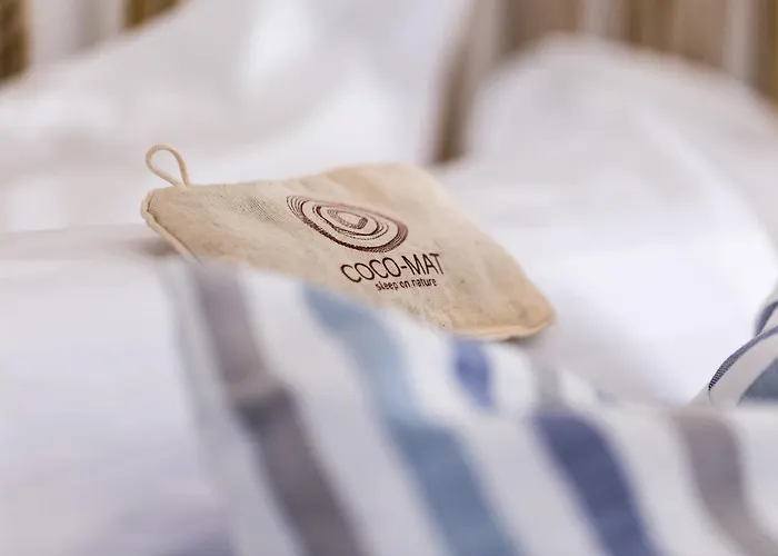 Isalos Naxos * Naxos City